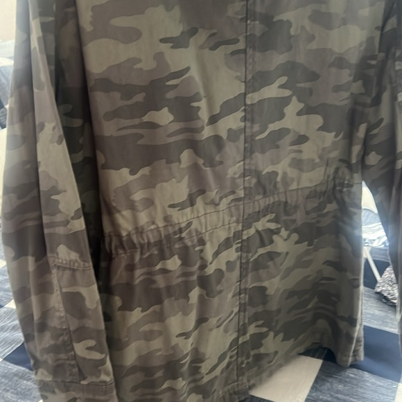 Universal Thread Camo Jacket - Picture 5 of 5